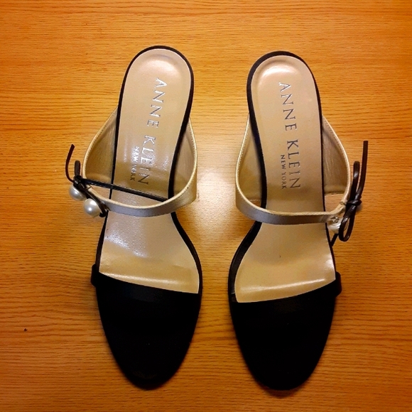 Anne Klein Shoes - ANNE KLEIN BLACK 7 1/2 STRAPLESS HEELS